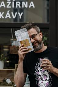 Michal Ptáček s kávou