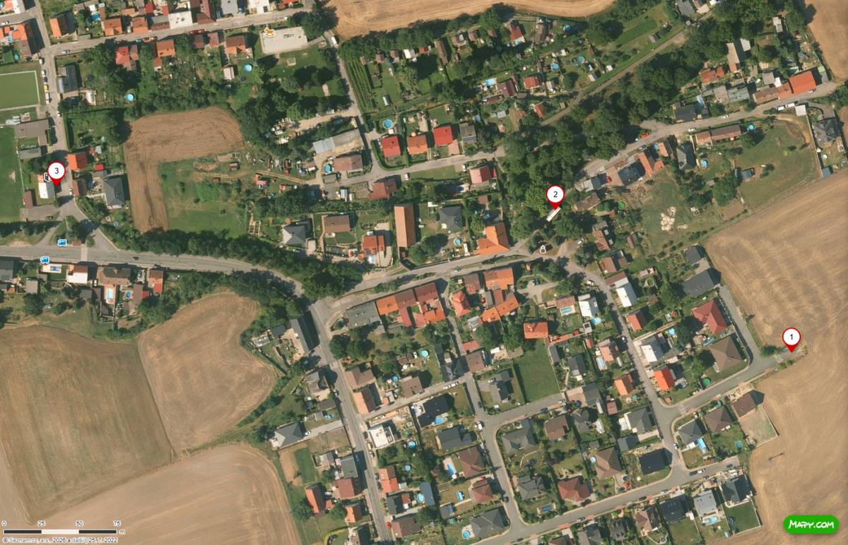 Kontejnery na velkoobjemový odpad budou umístěny dle přiložené mapky u pole v nové zástavbě (jako na podzim) - bod č.1 a pod kaštany vedle kontejnerů na tříděný odpad - bod č.2. Kontejner na nebezpečný odpad bude přistaven na obvyklém místě u OÚ.