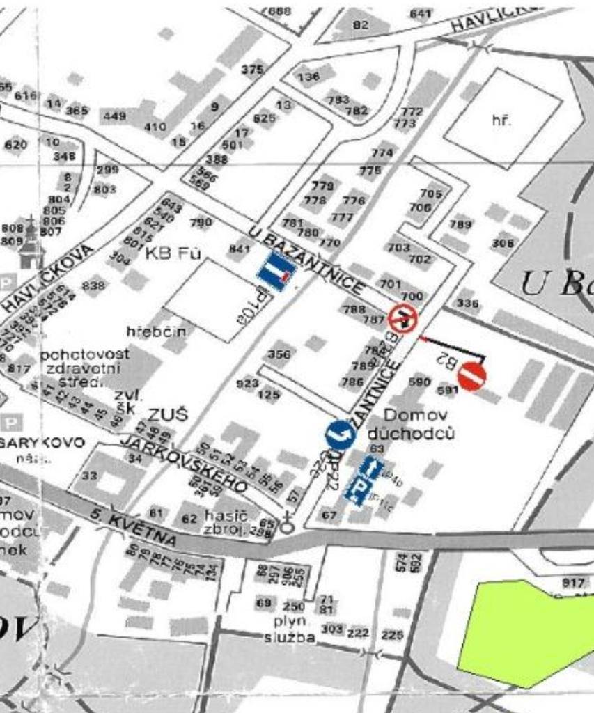 Stavba parkoviště ve vnitrobloku č.p. 786, 785, 784, 787 a 788 výrazně snížila parkovací kapacitu. Částečným řešením bude úprava dopravní obslužnosti části ulice U Bažantnice, kde bude po dobu výstavby pouze jednosměrný provoz.