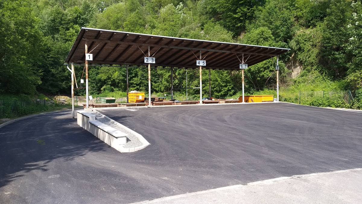 Upozorňujeme občany, že v oba státní svátky (1. a 8. 5.) bude sběrný dvůr uzavřen. Dále bude zavřeno i v sobotu 2. 5., naopak v sobotu 9. 5. bude sběrný dvůr otevřen v běžných provozních hodinách. Děkujeme za pochopení.
