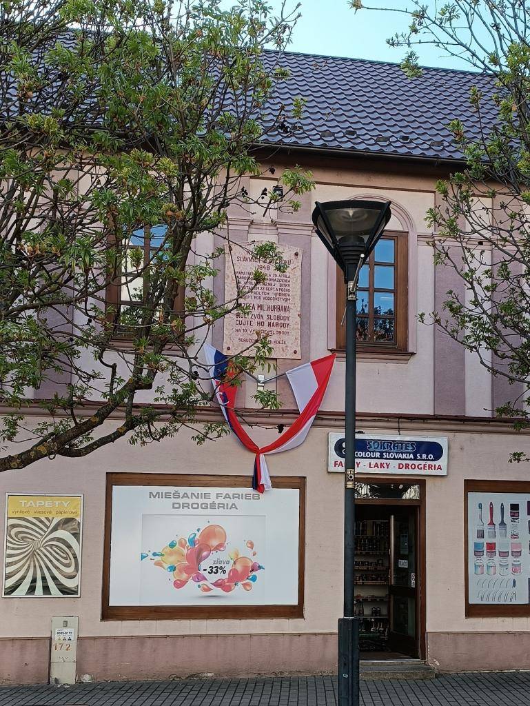 Spomienka sa konala 24. apríla 2026 presne v miestach udalostí z brezovskej jari 1848 - divadelného predstavenia a vyhlásenia Žiadostí slovenského národa v Nitrianskej stolici.