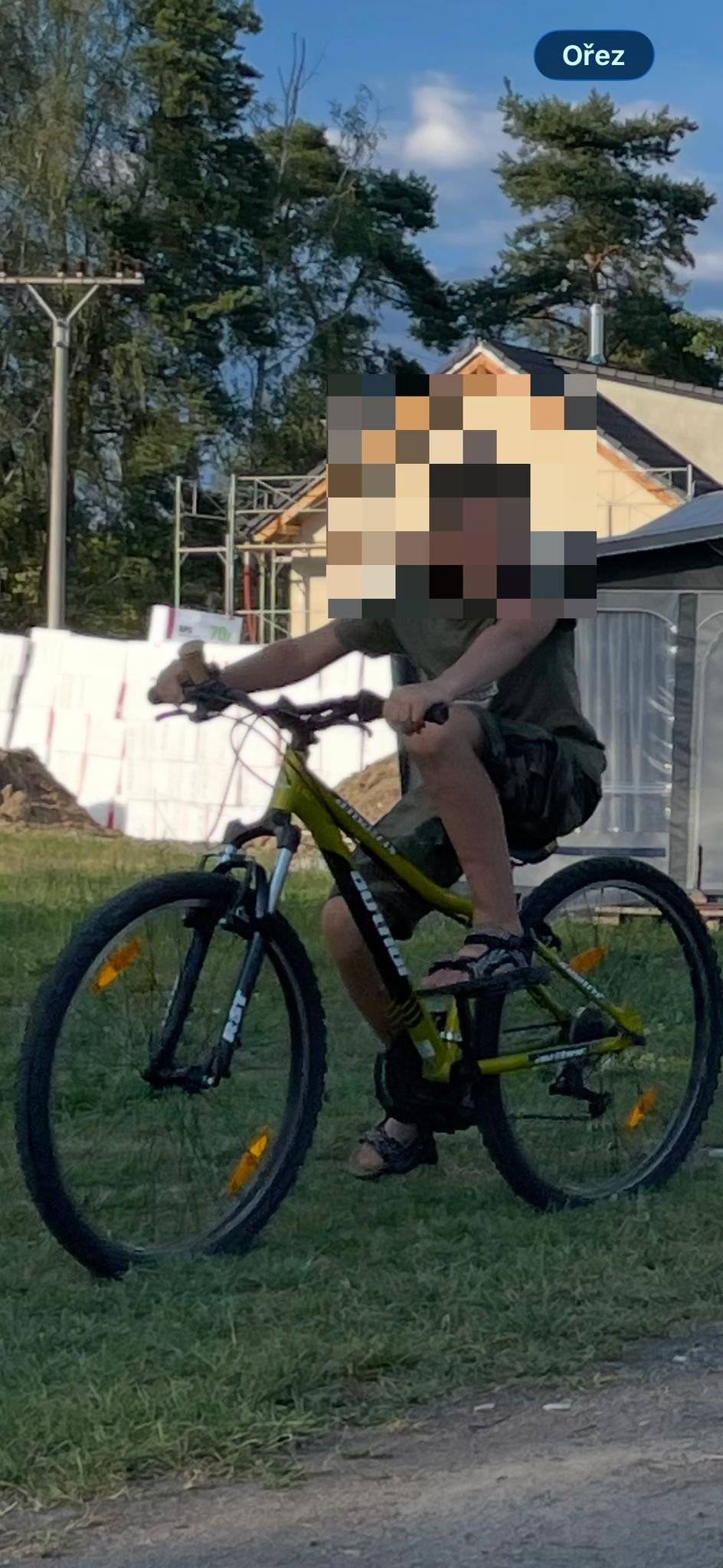 Dnes bylo v Jenišovicích odcizené kolo na fotografii,pokud byste měli o něm nějaké informace,volejte na OÚ (724263839), předáme je majiteli.