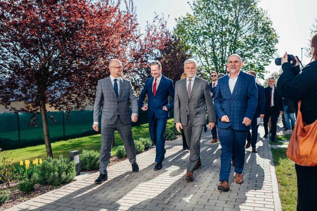 Ve středu 22. dubna 2026 zavítal do našeho města na návštěvu prezident České republiky Petr Pavel a první dáma Eva Pavlová. V Přelouči začínala jejich dvoudenní návštěva Pardubického kraje, na které je doprovázel hejtman Martin Netolický.