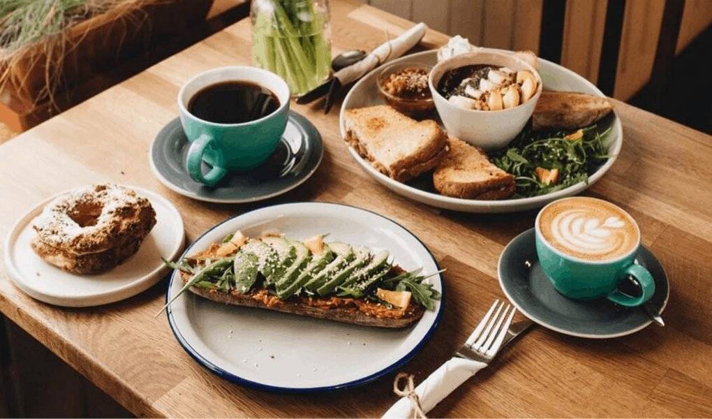 Veroni kafestánek vás zve 1. května na Prvomájový piknik brunch. Posezení s dobrým jídlem a kávou najdete na adrese Mlýnská ev. č. 334 v čase od 9:00 - 14:00 hodin. Těší se na vás obsluha kafestánku.