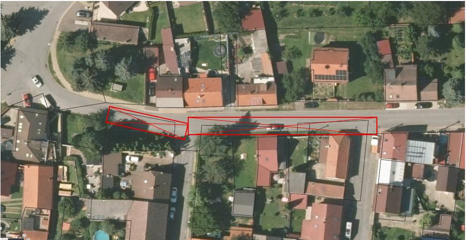 Rádi bychom Vás požádali o spolupráci při rekonstrukci ulic Za Humny I a II. Stavba by potřebovala, aby se momentálně vozidla neparkovala na místech vyznačených v plánku. Moc Vám děkujeme a omlouváme se za komplikace.     Stavba se potřebuje napojit v křižovatkách a vybudovat chodník mezi ulicemi Za Humny I a Za Humny II. Své vozy můžete parkovat v ulici Za Humny III., U pošty, dále v ulici Národního odboje nebo v ulici Školní.