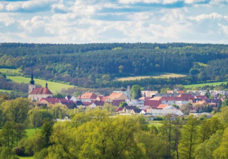 Jak se vám ve Městě Touškově žije? Co vám tu chybí a co naopak oceňujete? Teď máte příležitost to říct přímo zastupitelům a ovlivnit, kam půjdou peníze z rozpočtu. Zabere vám to pouze pár minut a můžete ovlivnit budoucí roky našeho města.