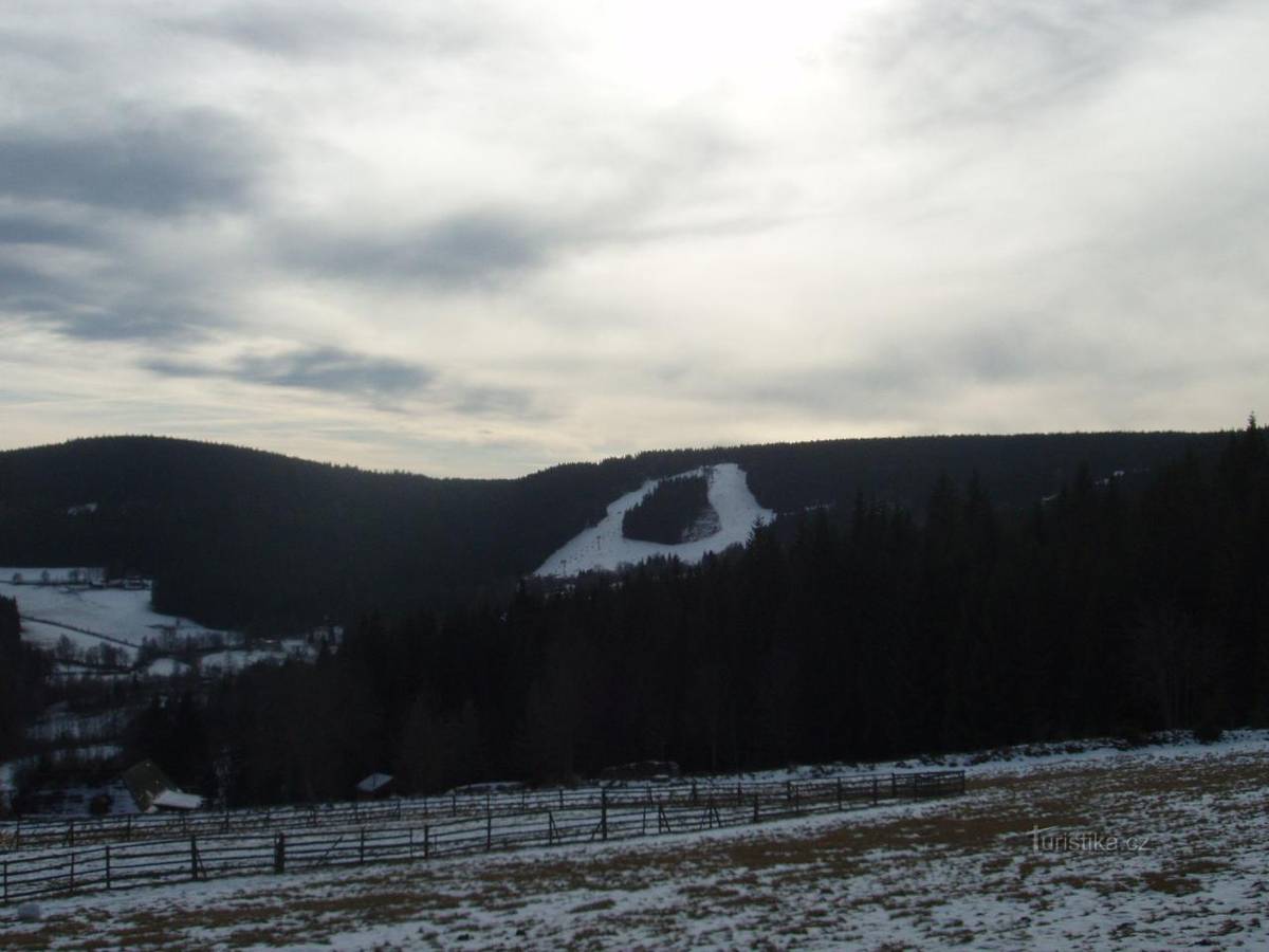 Místo Prachatice Zeměpisná šířka 49.06043 Zeměpisná délka 13.62843 Typ Ski areál