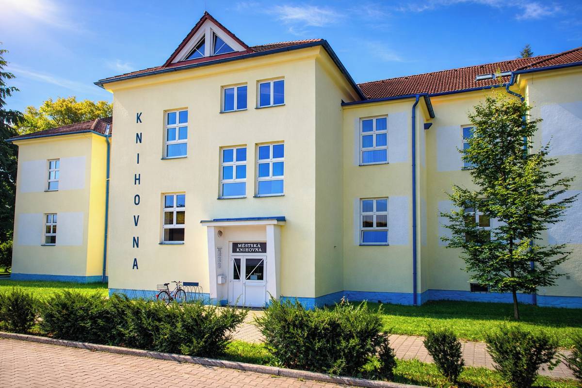 Městská knihovna Jindřichův Hradec je jednou z devíti knihoven Jihočeského kraje pověřených výkonem regionálních funkcí. V roce 2026 byla pro 64 obsluhovaných knihoven a poboček poskytnuta dotace ve výši 2 167 000 Kč. Regionální funkce pro knihovny v Jihočeském kraji jsou realizovány od roku 2002 na základě zákona č. 257/2001 Sb., o knihovnách a podmínkách provozování veřejných knihovnických a informačních služeb (knihovní zákon), programu podpory zajištění výkonu regionálních funkcí knihoven a metodického pokynu Ministerstva kultury k zajištění výkonu regionálních funkcí knihoven a jejich koordinaci na území České republiky.