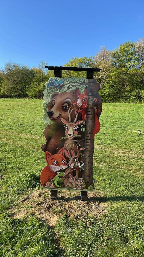 Na cyklotrase Trenčianska Teplá - Trenčianske Teplice nájdete nové didaktické prvky. Herné prvky sme mohli osadiť vďaka malému projektu Na kole blíže k sobě, ktorý spája mesto Valašské Klobouky a obec Trenčiansku Teplú.