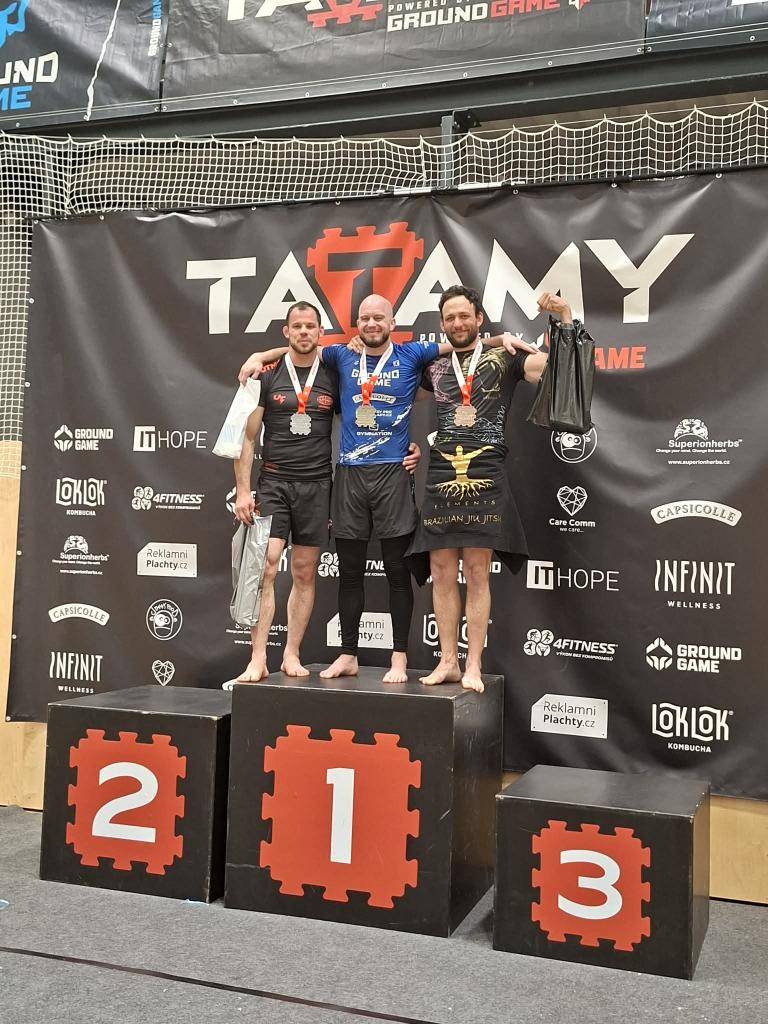Na medzinárodnom turnaji v zapasení Grappling - TATAMY 21 v Bratislava dosiahli naši zápasníci výsledok, ktorý je pre naše malé mesto výnimočný.