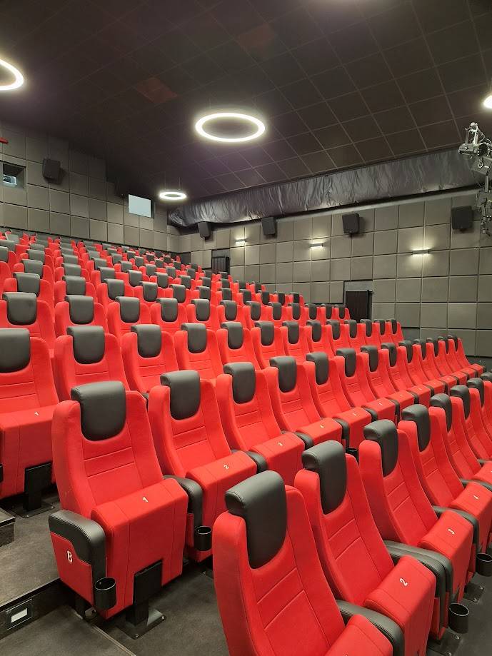 Květen bude v kině Orion opravdu pestrý a nabídne program pro všechny generace – od českých novinek přes rodinné animáky až po velké filmové návraty a speciální akce.