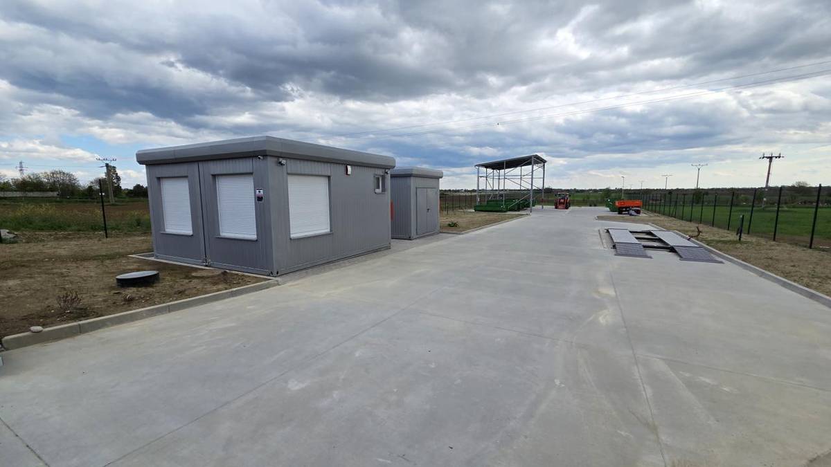 COV: 619.037,03 €  Výška NFP: 569.514,06 €  Trvanie projektu: 08/2025 - 04/2026  Cieľ projektu: Hlavným cieľom projektu bola výstavba nového zberného dvora, obstaranie dopravných prostriedkov s príslušenstvom a kontajnerov.