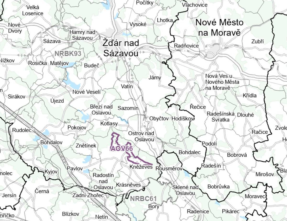 Vážení občané, v minulých dnech byly zveřejněny akcelerační zóny pro umístění větrných elektráren, které stanovilo Ministerstvo životního prostředí ČR. Jedná se mimo jiné o zónu AOV66, která se nachází na katastrálním území Radostína nad Oslavou a Kněževsi. Každý občan má možnost se k tomuto návrhu vyjádřit a uplatnit své připomínky, a to jak kladné, tak záporné. Připomínky je možné zaslat: 1) Krajský úřad Kraje Vysočina  e-mailem: posta@kr-vysocina.cz datovou schránkou: ksab3eu termín pro podání: nejpozději do 4. května 2026  2) Ministerstvo pro místní rozvoj ČR  e-mailem: posta@mmr.cz datovou schránkou: 6bnaawp osobně: na podatelně ministerstva termín pro podání: nejpozději do 1. června 2026   Upozornění Prosíme, připomínky k návrhu akceleračních oblastí nezasílejte na Ministerstvo životního prostředí, neboť ministerstvo není příslušné k jejich vypořádání ani k úpravám zveřejněného návrhu.   Žádáme občany, aby v případě zájmu využili možnosti se k návrhu vyjádřit ve stanovených lhůtách.