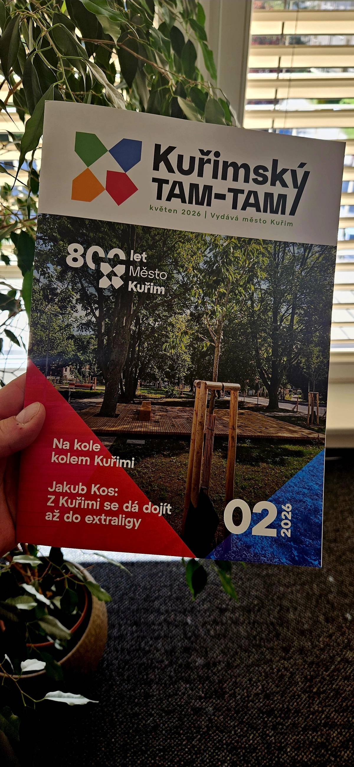 Město Kuřim vydalo nové číslo Kuřimského magazínu. Stejně jako první vydání je i to druhé dostupné v digitální podobě v aplikaci Munipolis. Nově v aplikaci přibyla dlaždice „Chytrý zpravodaj“. Jednotlivá čísla si můžete prohlédnout také prostřednictvím odkazu na webu města a dalších komunikačních kanálech. Odkaz na poslední číslo najdete níže. Přejeme vám příjemné čtení, mnoho užitečných informací a radost z obsahu. Dlaždice v aplikaci: https://kurim.munipolis.cz/chytry-zpravodaj Nové květnové číslo: https://zpravodaj.munipolis.cz/kurim/05-2026/