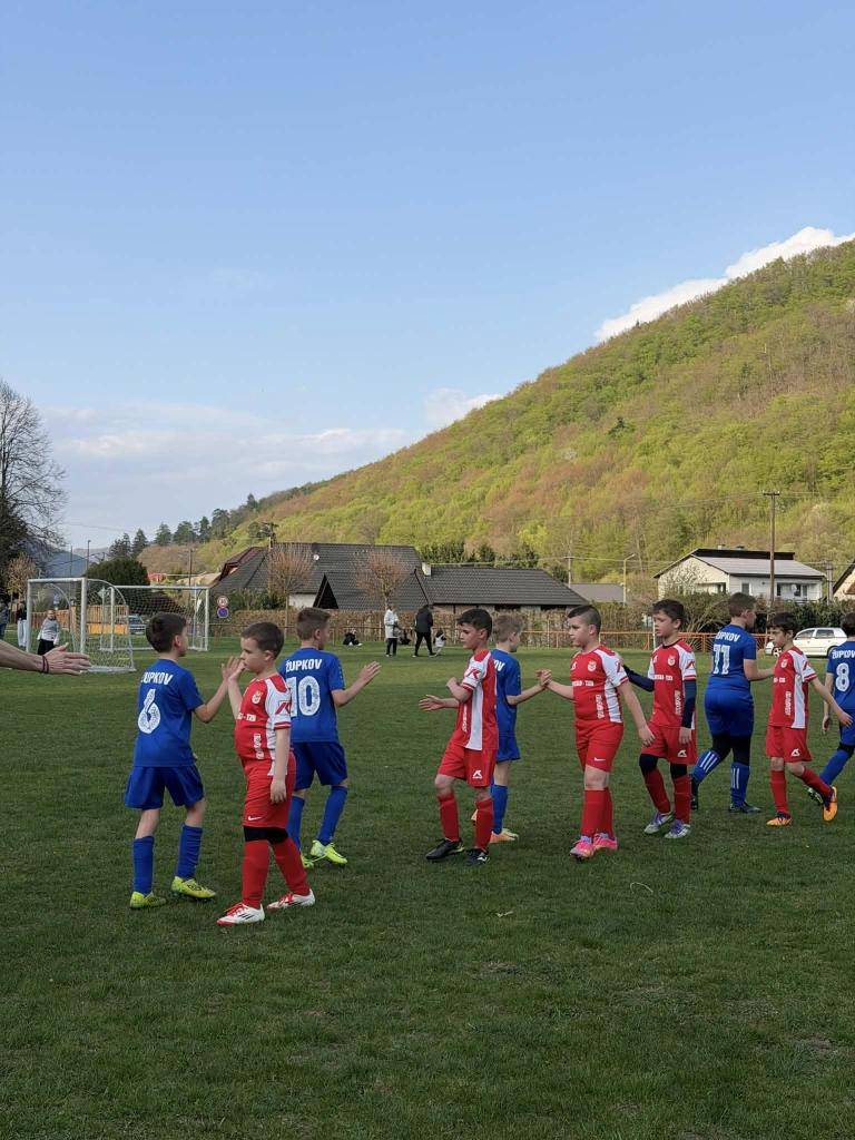 Po zimnej prestávke sa naši mladí futbalisti z U11 konečne vrátili na ihrisko a stálo to za to!