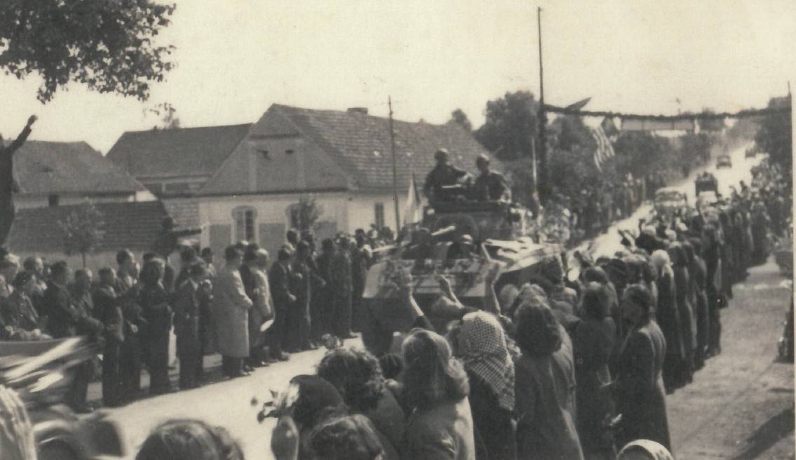 U příležitosti výročí osvobození obce Ejpovice položí zastupitelé a pracovnice úřadu k památníku obětí válek kytici a připomenou tak konec druhé světové války, která byla nejkrvavějším konfliktem v lidských dějinách.