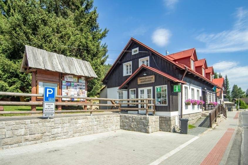 V neděli 3. 5. a 10. 5. 2026 máme pro vás otevřené informační centrum od 9.30 do 15.30 hodin. Těšíme se na vaši návštěvu.   Informační centrum Bedřichov