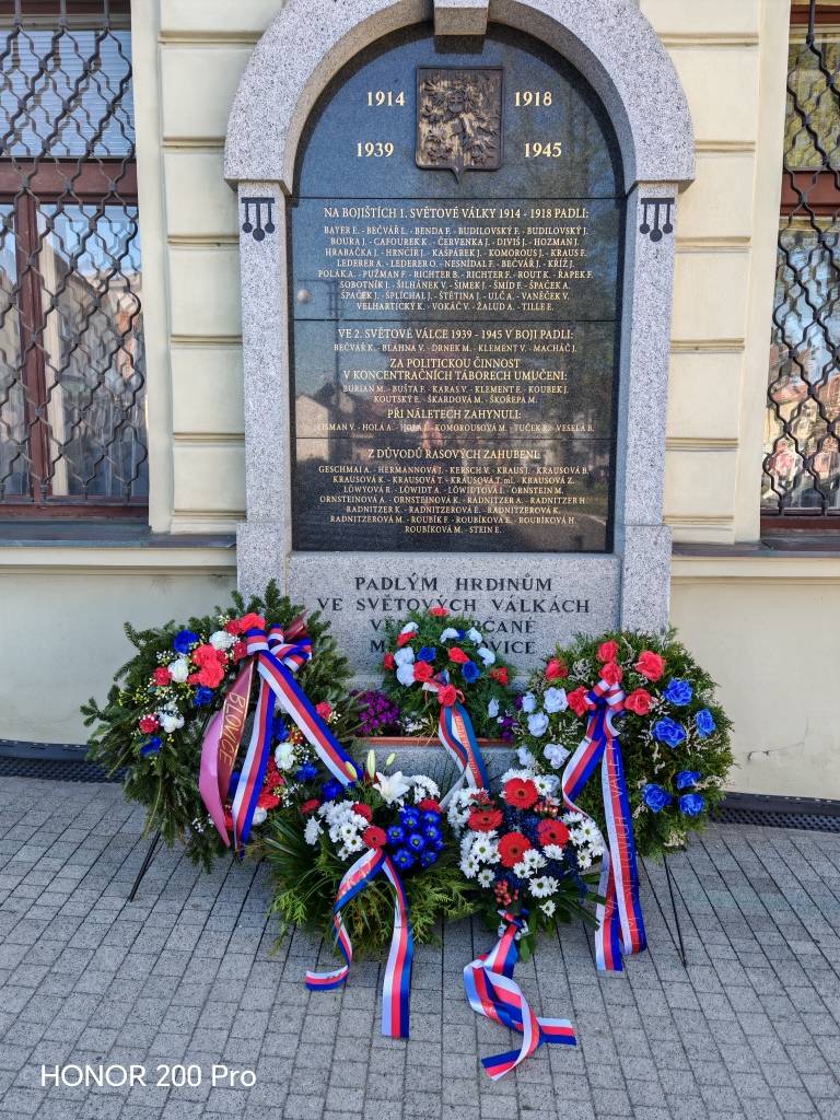 tradičnímu pietnímu aktu přálo počasí i přízeň ůčastníků