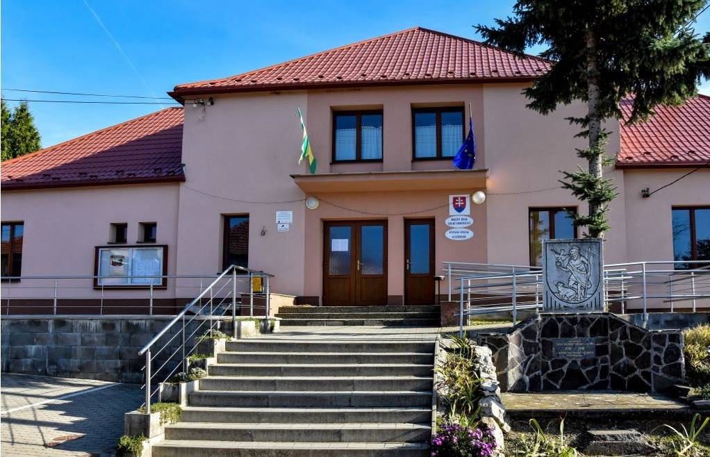 Obecný úrad Dolné Obdokovce bude dňa 8. mája 2026 (piatok) zatvorený z dôvodu celozávodnej dovolenky.  V súrnych prípadoch kontaktujte pána starostu na tel. čísle 0907 138 139.