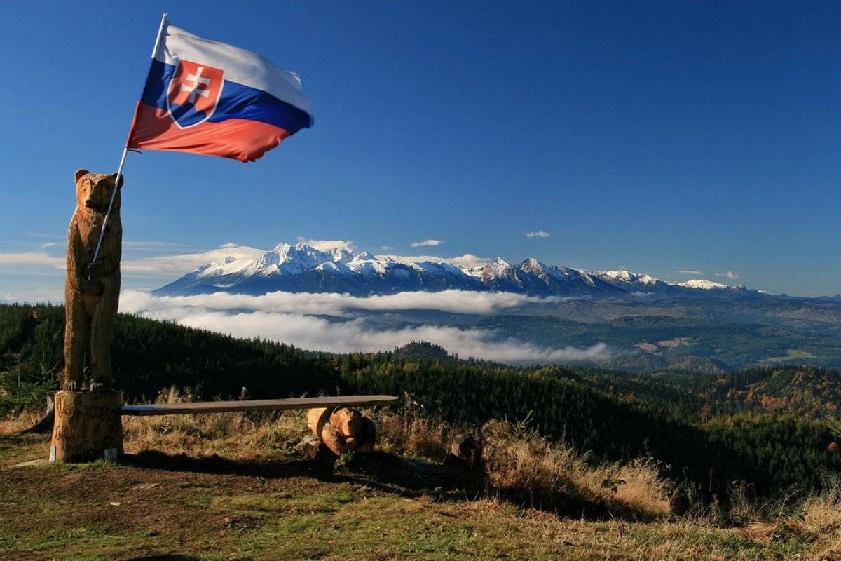 Začína turistická sezóna a z Ružbách je možne po turistických značených trasách navštíviť rôzne zaujímave miesta:) či už smerom na Podolínec - Rekreačný chodník Sovia Poľana, Jaskyňa v Čube... alebo smerom na Veterný vrch - pamätník Partizánov,  Stráňanské jazero... alebo inde:) viac info tu