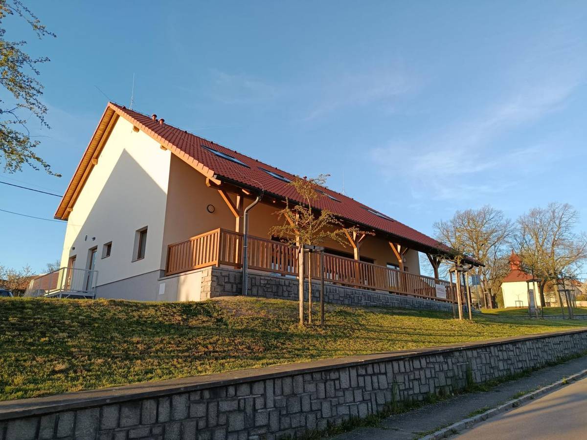 Budova dětské skupiny v Dalekých Dušníkách byla zkoulaudována a nyní se bude postupně vybavovat.