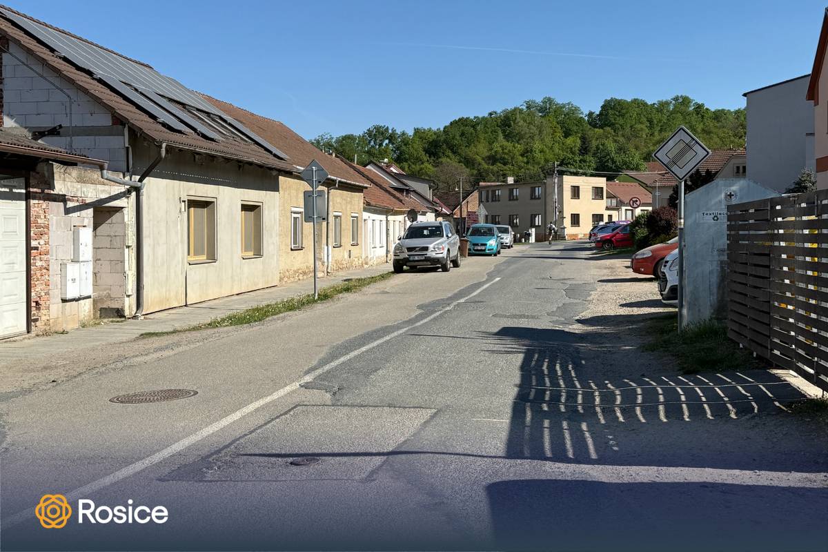 Dnes to bude o méně pozitivních zprávách a jednom stavebním evergreenu.