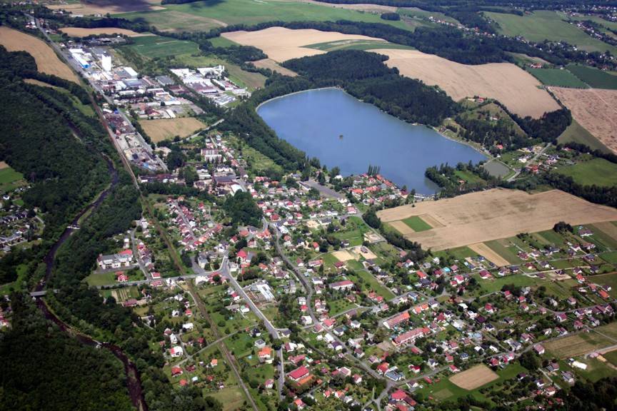 Informujeme, že v pondělí 11. 5. 2026 budou zahájeny závěrečné stavební práce po opravě kanalizačního řadu na místních komunikacích v Hodoňovicích na Kamenci a v Kunčičkách u Bašky u Senior klubu.