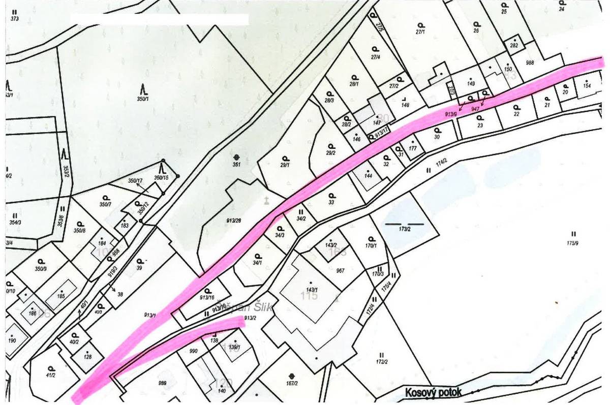 Informace firmy ALGON, a.s. k termínům realizace opravy komunikace v Michalových Horách:  14. - 15. 5. 2026 – strhání krajnic, nakládka a odvoz materiálu cca 15. 5.  a 18. 5. 2026 lokální opravy před sanacemi ložnou asfaltovou vrstvou  V této fázi bude možno v omezeném režimu jezdit k nemovitostem (bagr a auto budou v trase pracovat, řidiči budou muset možná chvilku počkat) i v pracovní době, ale ne parkovat na komunikaci. Mimo pracovní dobu ano.  18. - 19. 5. 2026 pokládky asfaltů podkladních  Přes den provoz velmi omezen až vyloučen!  20. 5. 2026 výškové úpravy armatur (poklopy, hrnečky) ve vozovce  Přes den provoz velmi omezen až vyloučen!  21. 5. - 22. 5. 2026 pokládka asfaltového krytu finišerem na plnou šíři  Přes den provoz vyloučen, v noci také, povoleno vjíždět na nový asfalt až 23. 5. 2026 ráno, dále už bez omezení.   ALGON, a.s. Se sídlem: Ringhofferova 1/115, 155 21 Praha 5 Provozovna a kontaktní adresa: Joštova 1, 350 02 Cheb