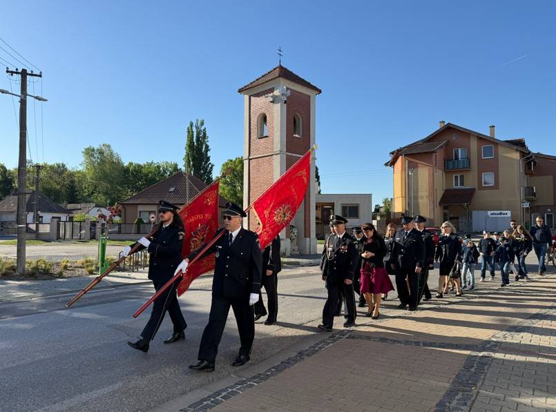 V nedeľu 3. mája 2026 o 8:15 hod. sa v kostolnom dvore v Malinove uskutočnila pietna spomienka pri pamätníku padlých občanov v I. a II. svetovej vojne.