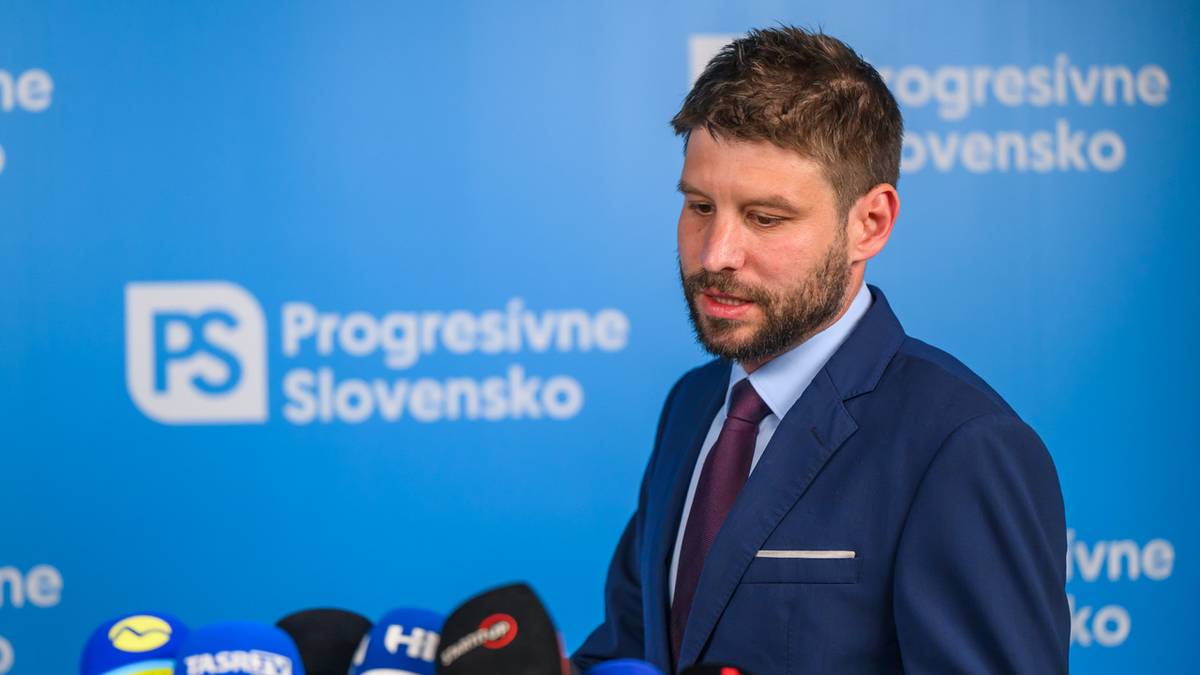 Vážení občania, politické hnutie Progresívne Slovensko vás pozýva na otvorenú diskusiu s Michalom Šimečkom, ktorá sa uskutoční vo štvrtok 14. mája o 14:30 hodine v KD H. Nemce. Podujatie sa koná na základe iniciatívy PS. Či ste voličom tohto hnutia alebo nie, ste vítaní.