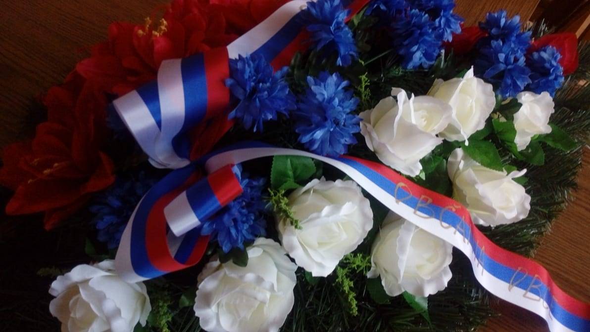 Pri príležitosti výročia ukončenia II. sv. vojny a Dňa víťazstva nad fašizmom Vás pozývame na pietny akt položenia venca k pamätníku padlých hrdinov pri Zoji v piatok 8. mája 2026 o 16.00 hod.