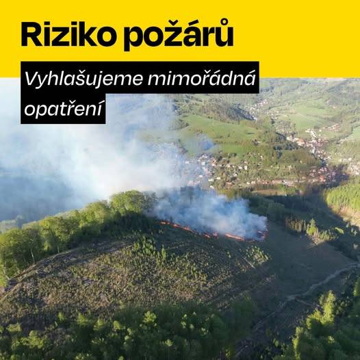 Hejtman Zlínského kraje proto pro celé území Zlínského kraje vyhlásil období nepříznivých klimatických podmínek. Až do odvolání platí preventivní opatření, která mají snížit riziko vzniku požárů v přírodě.
