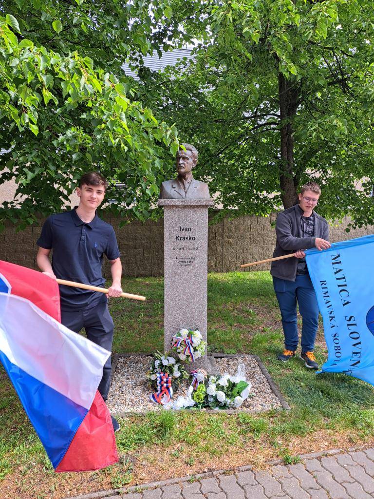 Hnúšťa, 8.5.2026 - V Rimavskej Sobote si 7. mája uctili pamiatku básnika, prozaika a prekladateľa Ivana Kraska odhalením pamätnej tabule pri príležitosti 150. výročia jeho narodenia.