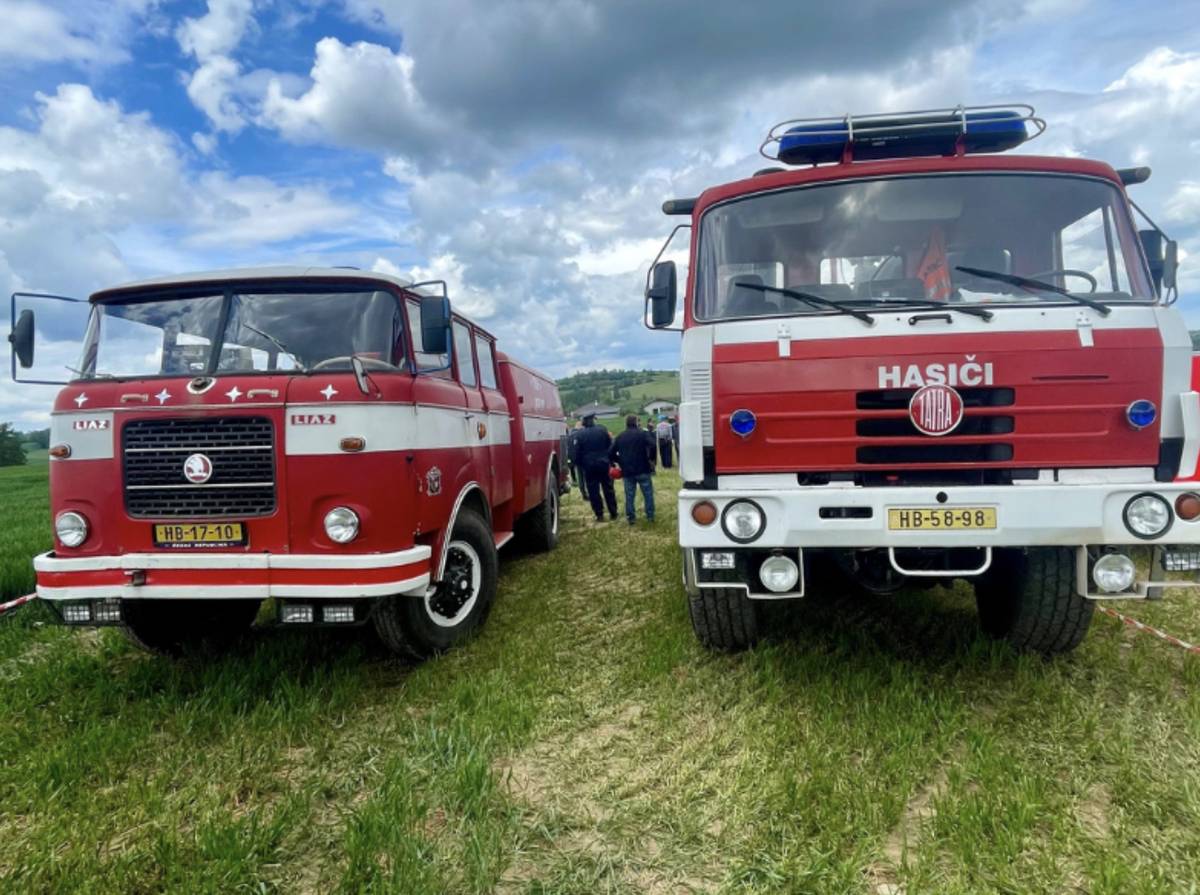 Kraj Vysočina rozdělí mezi 192 obcí celkem 7 785 000 korun na udržení a rozvoj akceschopnosti jednotek požární ochrany. Nově půjde o finanční dar místo dotace, což obcím zjednoduší administrativu a urychlí vyplacení peněz. Podpora je oproti loňsku vyšší o 10 tisíc korun na jednotku. Cílem je, aby dobrovolní hasiči zůstali připraveni pomáhat v celém regionu.