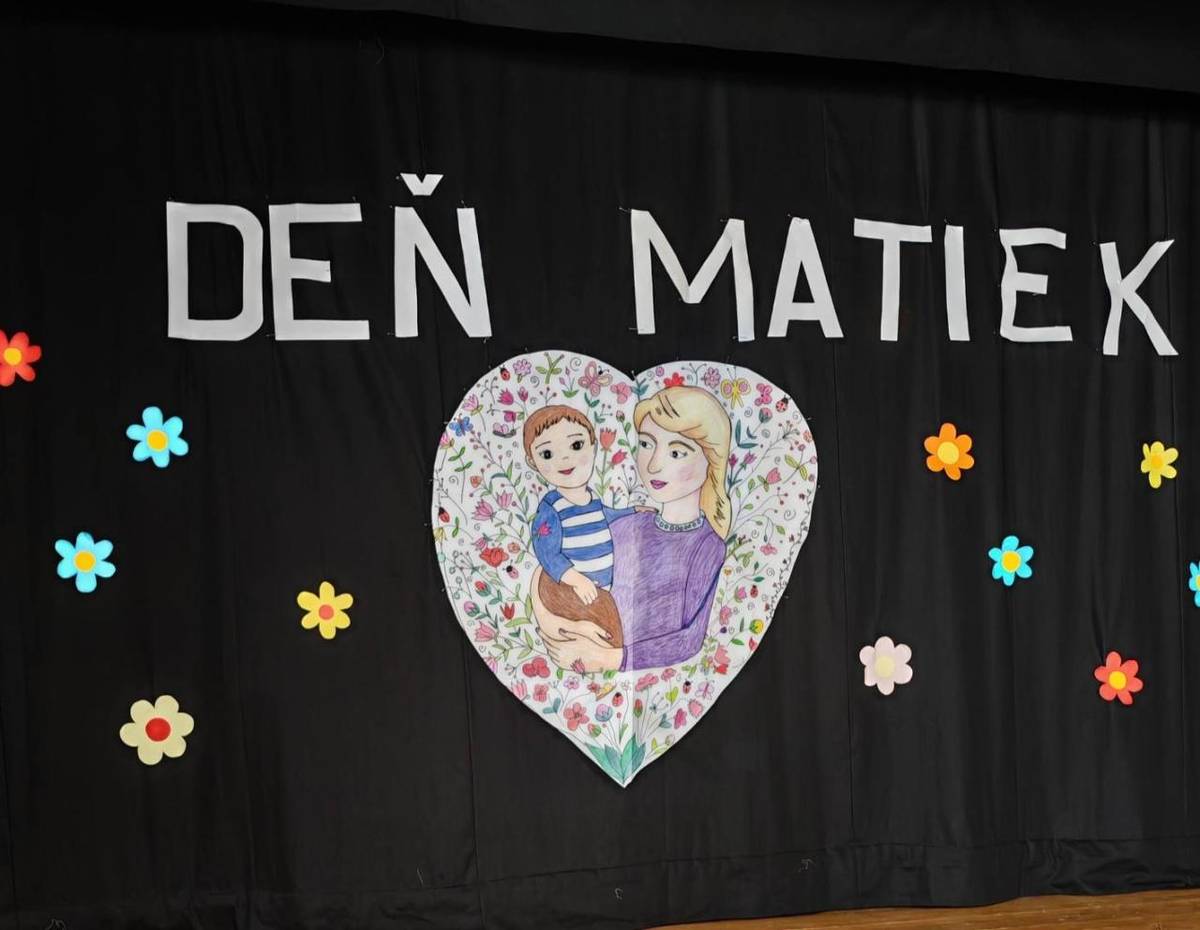 V nedeľu 10.05.2026 sa v Kultúrnom dome v Bzinách uskutočnilo milé posedenie pri príležitosti Dňa matiek. Deti z obce si pod vedením pani starostky pripravili krásny program plný básní, piesní a tanca, ktorým potešili všetky mamičky a babičky.