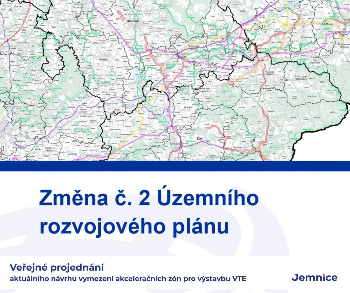 Dovolujeme si upozornit na veřejná projednávání aktuálního návrhu Změny č. 2 Územního rozvojového plánu a státem navržených územních opatření k vymezení tzv. akceleračních zón pro zjednodušenou a urychlenou výstavbu obnovitelných zdrojů energie.     PÁ 15. 5. 2026 od 10:00 hod. - Veřejné projednání určené pro obce a veřejnost, organizuje Ministerstvo pro místní rozvoj (MMR) - Projednání slouží k detailnímu odbornému představení návrhu a k výkladu zpracovatelů návrhu změny územního rozvojového plánu a umožňuje i prostor pro dotazy veřejnosti a obcí - Místo konání: Společenský sál Radiopaláce, Vinohradská 1789/40, Praha 2 - Možnost zúčastnit se fyzicky (vstup od 9:00 hod.) nebo online - Odkaz na přenos: https://www.youtube.com/live/gCkMYLst-xM - Odkaz na platformu Zoom, kde bude možné pokládat ústní dotazy: https://us02web.zoom.us/j/86148556417        ST 20. 5. 2025 od 17:00 hod. - Veřejné jednání Zastupitelstva města Jemnice - Místo konání: Velká zasedací místnost Městského úřadu v Jemnici, Husova čp. 103 - Bod programu zastupitelstva: Stanovisko města Jemnice k návrhu Změny č. 2 Územního rozvojového plánu a návrhům jednotlivých územních opatření k akceleračním oblastem AOV73 Jemnice, AOV74 Lomy a AOV75 Jiratice