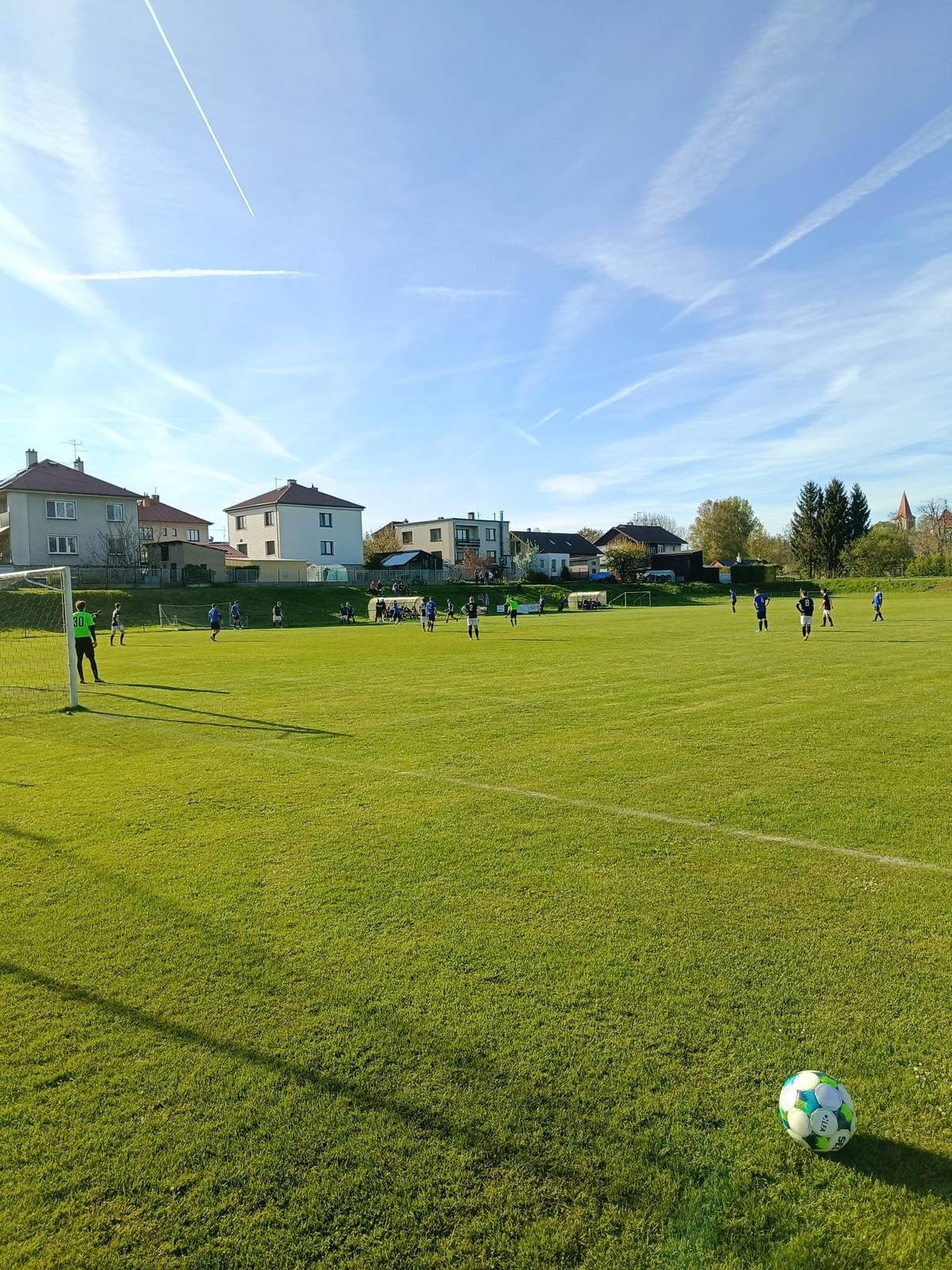 TJ Sokol Hořiněves, oddíl kopané zve všechny příznivce fotbalu v neděli 17.5. 2026 již od 12:30 hod. na mistrovské utkání mužů - TJ Sokol Hořiněves : TJ Libřice. V 15:00 hod. pak nastoupí mladší přípravka -  TJ Sokol Hořiněves : FC Hradec Králové /dívky/ a Smiřice. Občerstvení je zajištěno!
