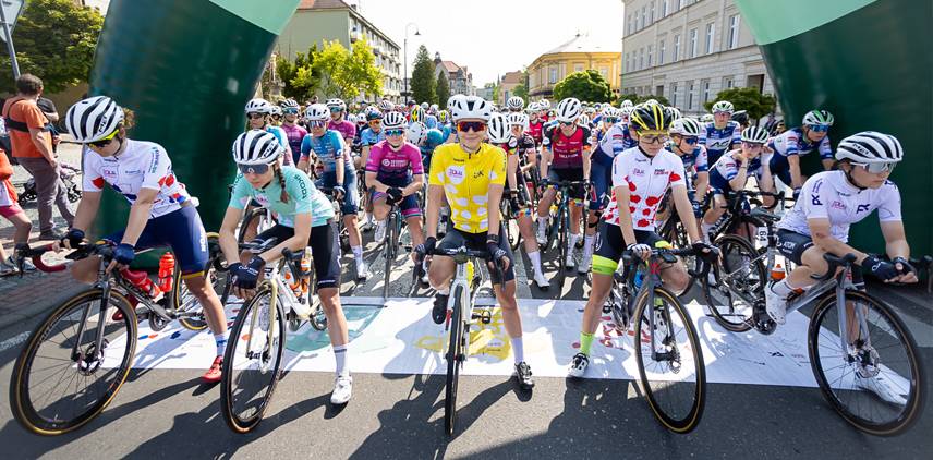 Od 14. do 17. května probíhá ve Šluknovském výběžku tradiční mezinárodní cyklistický závod žen Tour de Feminin. Čtvrtá etapa bude startovat ve Varnsdorfu.