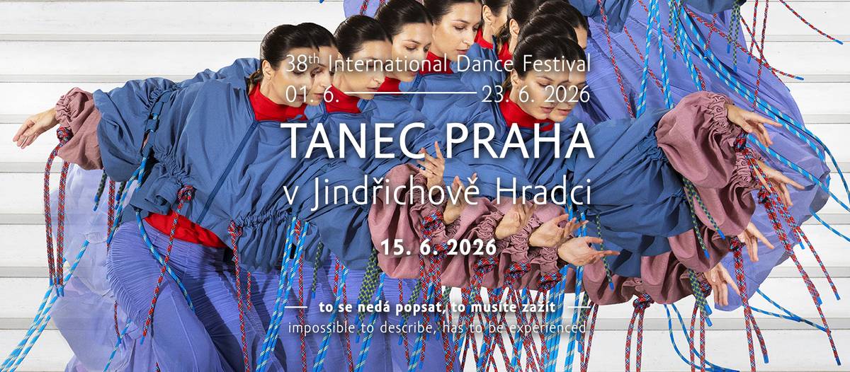 V rámci mezinárodního festivalu TANEC PRAHA 2026 se mohou diváci v Jindřichově Hradci těšit na jedinečný kulturní zážitek. Na dvoře Základní umělecké školy Vítězslava Nováka proběhne taneční a novocirkusové představení „Pradleny“ v podání souboru Holektiv.