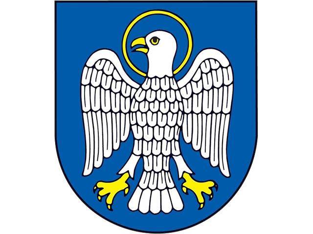 divDátum a čas konania referenda Referendum sa koná v sobotu 4. 7. 2026 od 7:00 do 22:00 h.  Právo hlasovať v referende má občan Slovenskej republiky, ktorý má právo voliť do Národnej rady Slovenskej republiky, t.j. ktorý najneskôr v deň konania referenda dovŕšil 18 rokov veku.  Prekážkou práva voliť je zákonom ustanovené obmedzenie osobnej slobody z dôvodu ochrany verejného zdravia, ak osobitný zákon v čase pandémie neustanoví inak.  Volič môže voliť na území Slovenskej republiky /divullivo volebnom okrsku, v ktorého zozname voličov je zapísaný, alebo /liliv ktoromkoľvek volebnom okrsku na základe hlasovacieho preukazu. /li/uldiv Volič môže voliť mimo územia Slovenskej republiky poštou, ak /divullinemá trvalý pobyt na území Slovenskej republiky /lilimá trvalý pobyt na území Slovenskej republiky a v čase referenda sa zdržiava mimo jej územia a bol na základe žiadosti zapísaný do osobitného zoznamu voličov. /li/uldiv Ďalšie informácie k referendu sú uverejnené na webovej stránke a href="https://www.minv.sk/?referendum"www.minv.sk/?referendum/a. /divh1OZNÁMENIE e-mailovej adresy na doručenie žiadosti/h1divstrong /strongo vydanie hlasovacieho preukazu: Obec Slovenská Ľupča v súlade s harmonogramom zabezpečenia referenda, ktoré sa bude konať v sobotu 4. júla 2026 zverejňuje e-mailovú adresu na doručenie žiadosti o vydanie hlasovacieho preukazu: a href="mailto:sekretariat@slovenskalupca.sk "strongsekretariat@slovenskalupca.sk /strong/a Žiadosť je možné doručiť: /divullielektronicky a listinne najneskôr strong15 pracovných dní/strong pred konaním referenda /liliosobne najneskôr strong3. júla 2026 /strongv úradných hodinách /li/uldiv o delegovaní člena a náhradníka do okrskových volebných komisií: Obec Slovenská Ľupča v súlade s Harmonogramom organizačno-technického zabezpečenia referenda v roku 2026 zverejňuje e-mailovú adresu na doručenie oznámenia: a href="mailto:sekretariat@slovenskalupca.sk "strongsekretariat@slovenskalupca.sk/strong/a Lehota na doručenie oznámenia sa končí uplynutím posledného dňa lehoty - to je strong25. mája 2026 do 24.00 hod/strong. Na oznámenia doručené po uplynutí tejto lehoty sa neprihliada.  /divh1Hlasovací preukaz/h1divVolič môže požiadať o vydanie hlasovacieho preukazu osobne najneskôr posledný pracovný deň predo dňom konania referenda v úradných hodinách obce. Obec vydá hlasovací preukaz bezodkladne, najskôr však 45 dní predo dňom konania referenda./div img src="https://data.slovenskalupca.sk/_pocitadlo_titulka.php?id=33fc6cb8cd8b294c11499772e9eedbc0"