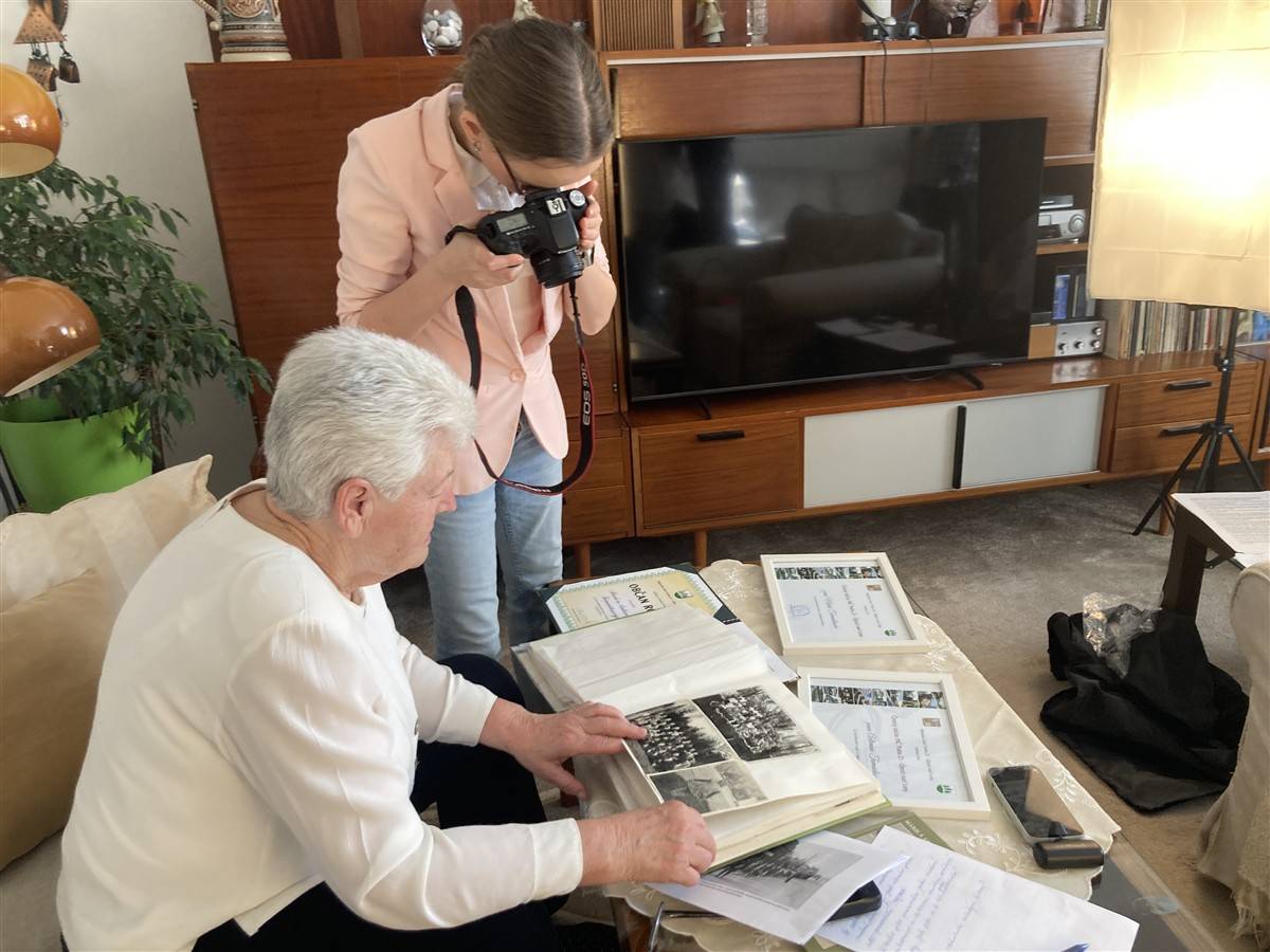 Ve středu 3. června od 16 hodin se ve Staré poště v Běchovicích uskuteční slavnostní prezentace projektu Příběhy našich sousedů, který dětem přibližuje vzpomínky osmi proslulých i méně známých ...