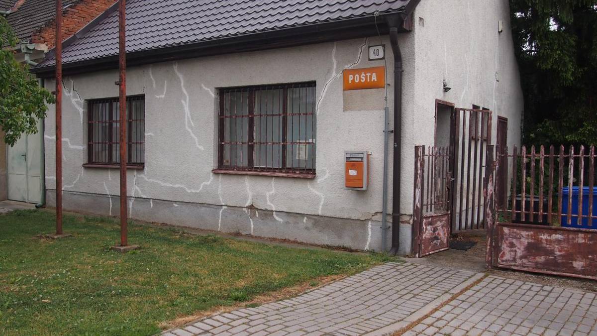 Dňom  31.5.2026  bude ukončená  prevádzka      pobočky  Slovenskej   pošty v obci  Trakovice
