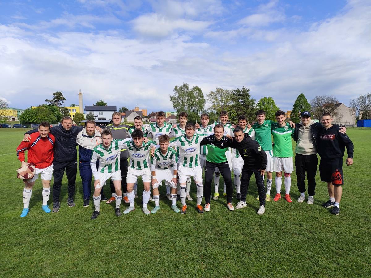Přestože jsme si během utkání, v sobotu 16. května, vytvořili řadu slibných šancí, derby s Neplachovem nakonec skončilo výsledkem 0:2. Naši hráči bojovali od první do poslední minuty a diváci mohli sledovat zajímavý, místy velmi vyrovnaný a až do závěru napínavý souboj.