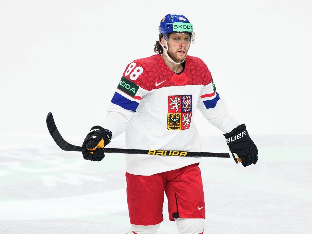 Pátek 22. května 2026 - hospoda uzavřena, otevírání sezony ve Veletovské zátoce od 17:00 hodin. Sobota - otevřeno od 16:20 do 21:00 hodin, k pivu grill, hokejové MS Slovensko : Česko Neděle - otevřeno od 16:00 do 20:00 hodin. Fotbal doma Sokol Veletov : Nebovidy od 17:00