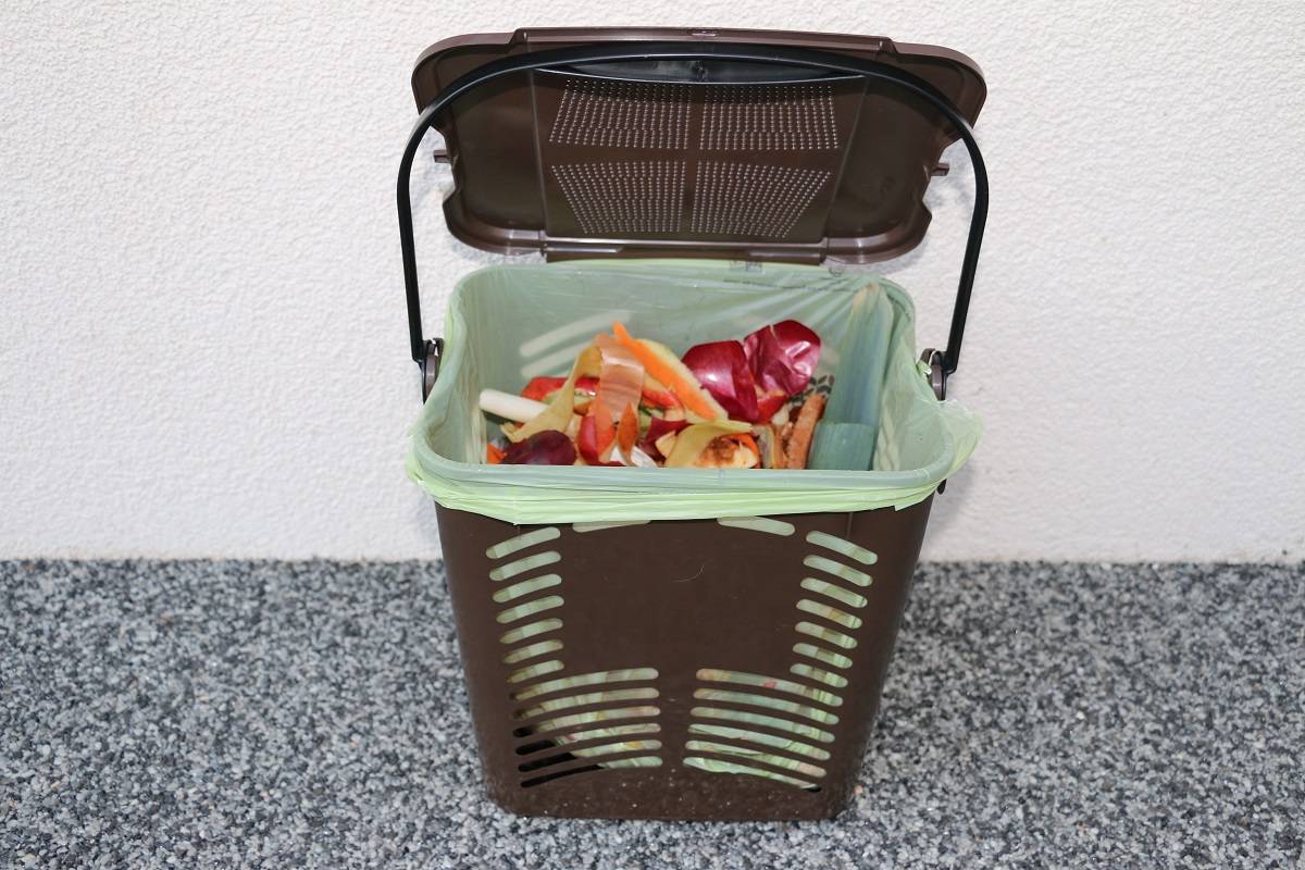 Z dôvodu neočakávanej technickej poruchy na zbernom vozidle nebolo možné dnes dokončiť vývoz kuchynského odpadu (BRKO).Prosíme vás, aby ste svoje hnedé vedierka nechali vyložené pred domami. Vývoz bude zabezpečený zajtra.Ďakujeme.