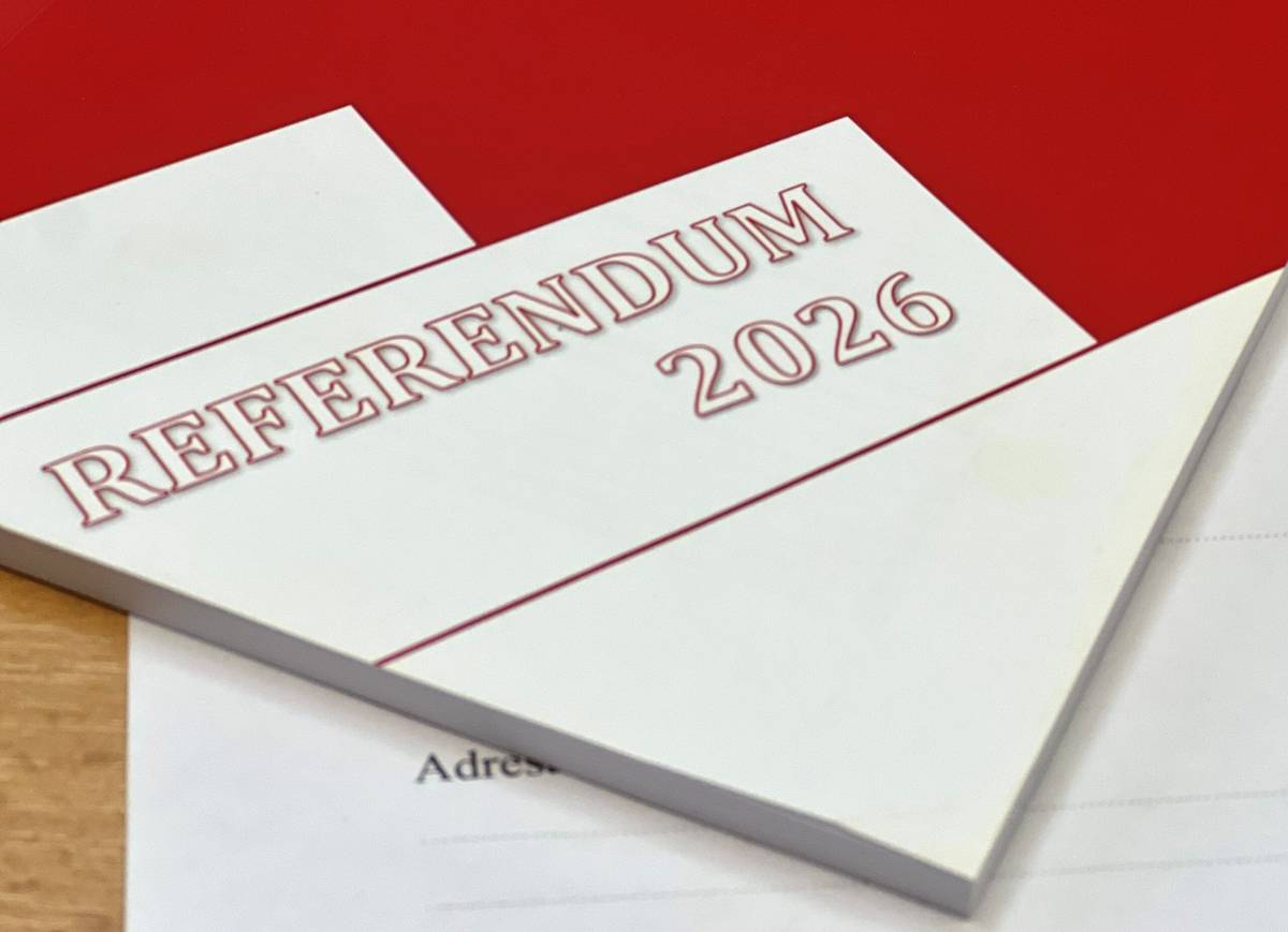 Hlasovať v referende, ktoré sa uskutoční 4. júla 2026, bude možné s hlasovacím preukazom v ktoromkoľvek okrsku. Prezident Slovenskej republiky rozhodnutím č. 60/2026 Z.z. vyhlásil referendum a určil deň jeho konania na sobotu 4. júla 2026. Referendové miestnosti budú v ten deň otvorené od 7.00 do 22.00 hodiny. Ak budete v deň konania referenda mimo [...]Čítať viac...