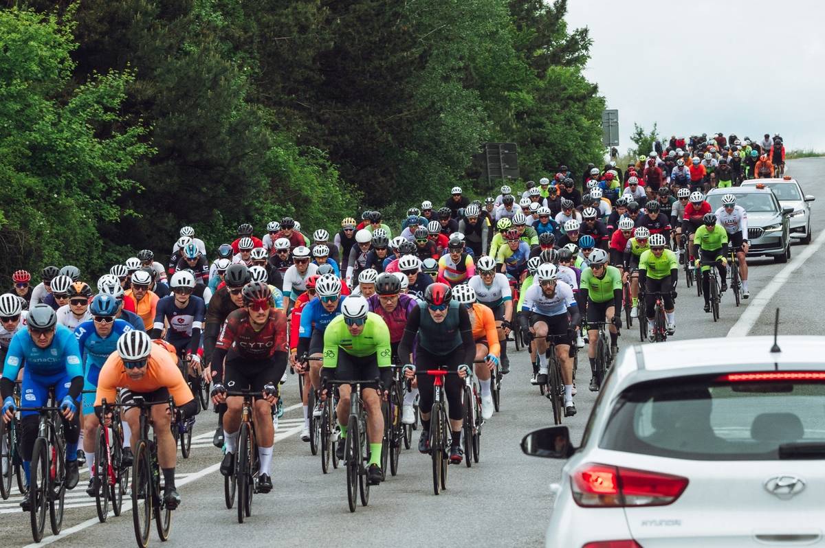 ☝Pripomíname obyvateľom avizovanú uzávierku cesty v nedeľu 24. mája 2026, kedy sa uskutoční cyklistické podujatie DHL SereďMaratón 2026 . Trasa pretekov bude viesť aj cez naše mesto.  🚧Preto bude v nedeľu 24. 5. 2026 od 10:30 h do 11:00 h uzavretá cestná premávka na Hlohovskej ceste a na Piešťanskej ceste v Leopoldove.  🚒Dopravu budú usmerňovať členovia Dobrovoľného hasičského zboru Leopoldov a Hlohovec.  🧡Ďakujeme za porozumenie. Fotografia a viac informácií: https://www.seredmaraton.sk/