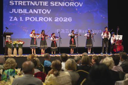 Aj v tomto roku sme pokračovali v krásnej tradícii stretnutí s občanmi, ktorí oslavujú významné životné jubileá – 65, 70, 75, 80, 85, 90 a viac rokov....