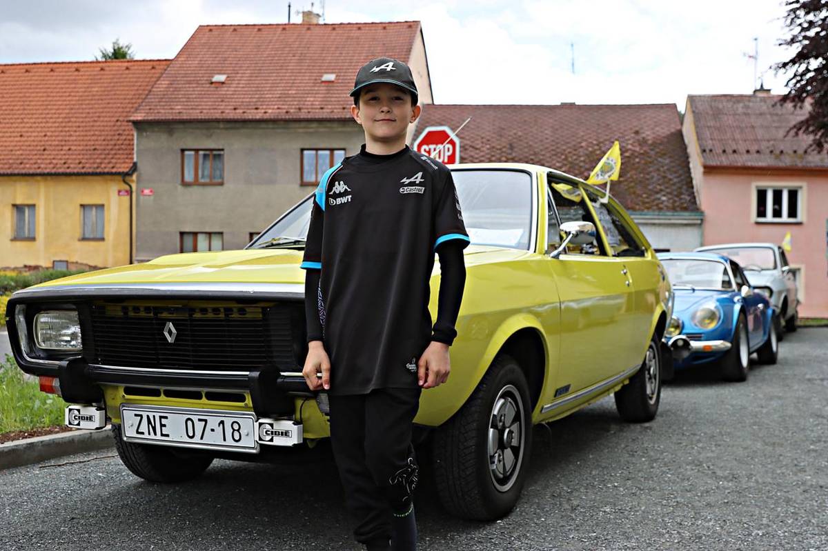 Rokycanský deník zaujalo: 55. ročník Renault srazu měl zastávku v Radnicích.