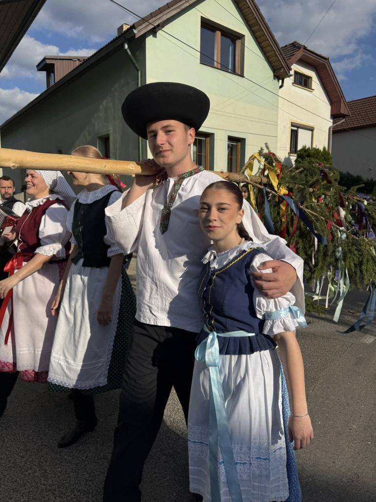 Tradícia žije v nás a v mladých pokračuje ďalej